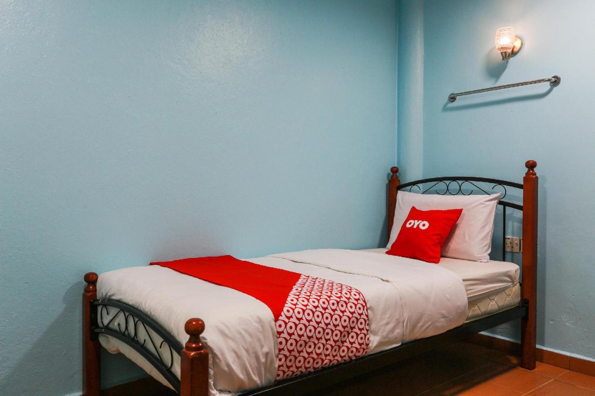 Oyo 44094 Bangi Lanai Hotel מראה חיצוני תמונה