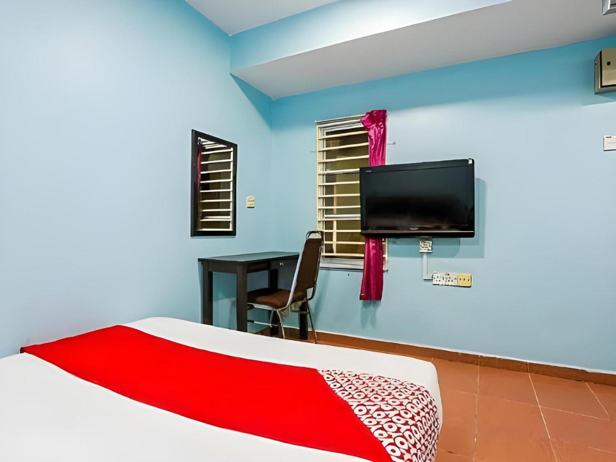 Oyo 44094 Bangi Lanai Hotel מראה חיצוני תמונה