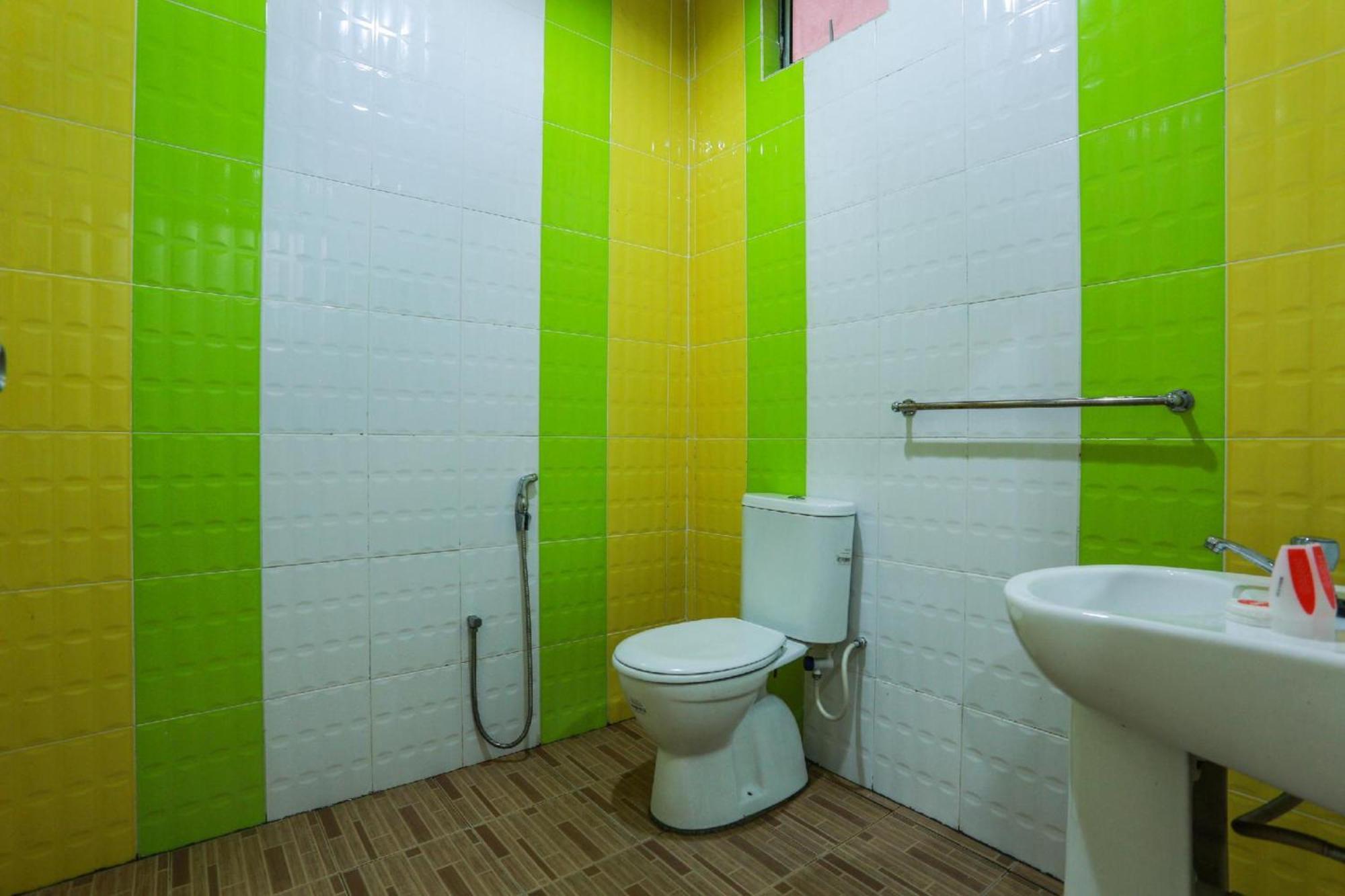 Oyo 44094 Bangi Lanai Hotel מראה חיצוני תמונה
