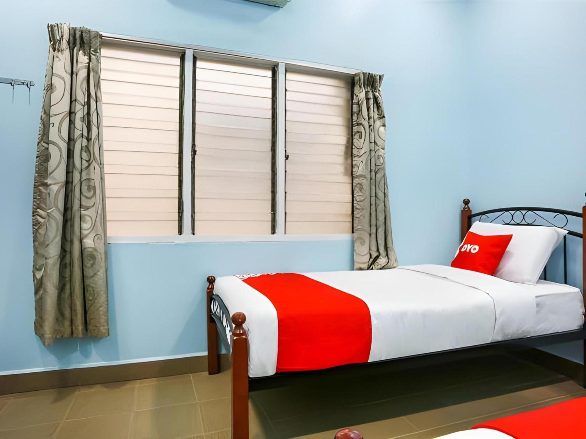 Oyo 44094 Bangi Lanai Hotel מראה חיצוני תמונה