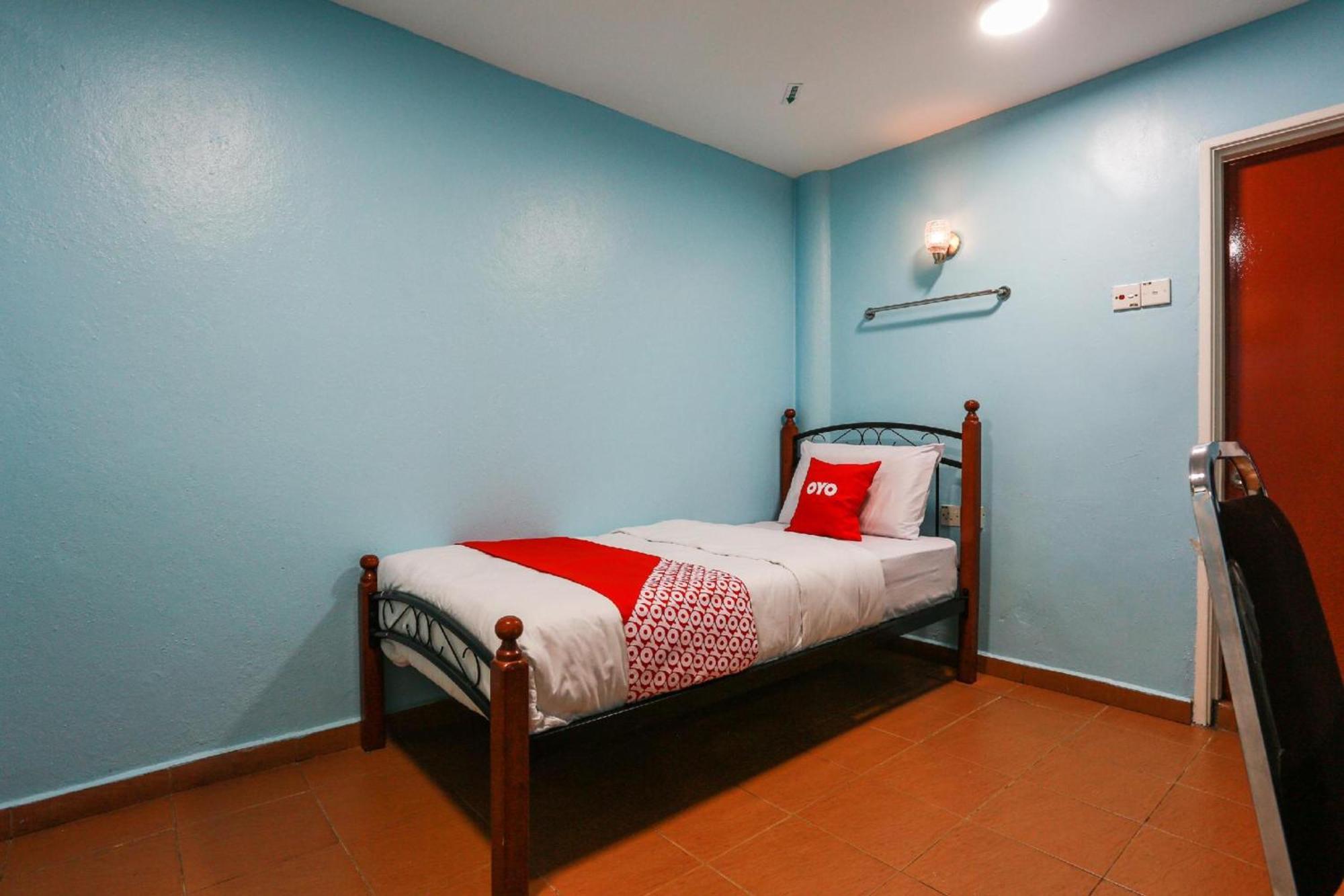 Oyo 44094 Bangi Lanai Hotel מראה חיצוני תמונה