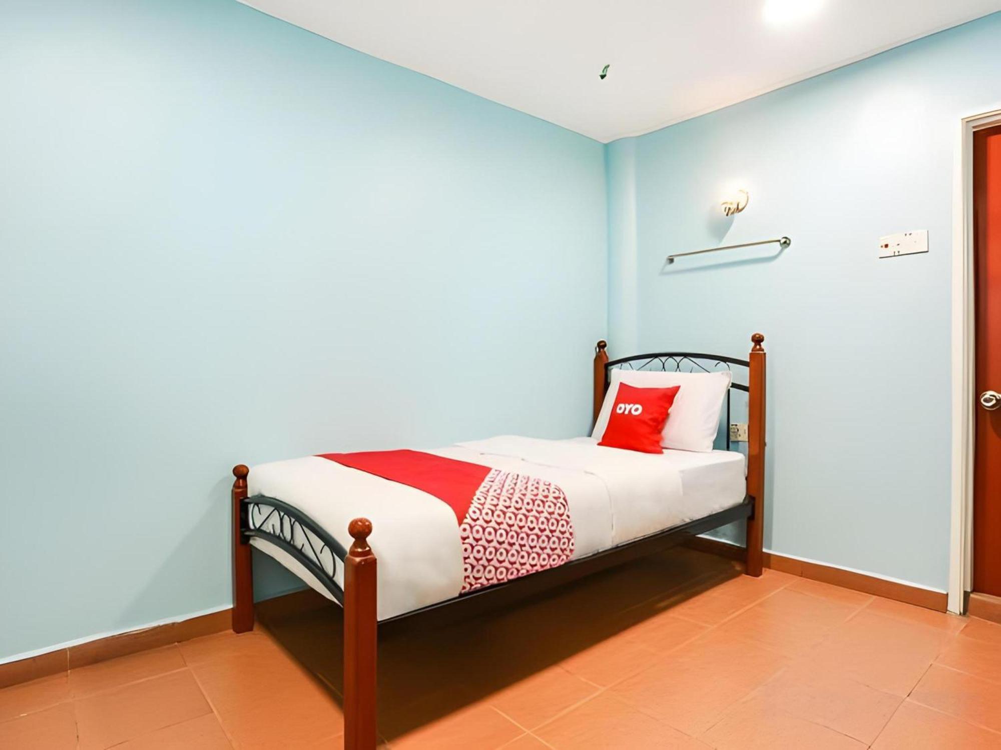 Oyo 44094 Bangi Lanai Hotel מראה חיצוני תמונה